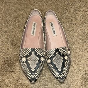 Snakeskin Steve Madden flats